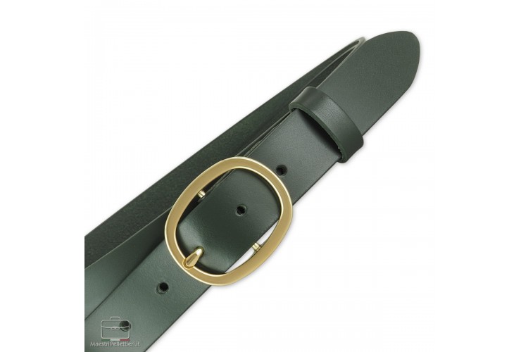 Woman's Green belt in smooth Leather with gold buckle Woman's Green belt in smooth Leather with gold buckle