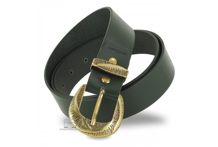 Woman's Green belt in smooth Leather with brass buckle Woman's Green belt in smooth Leather with brass buckle