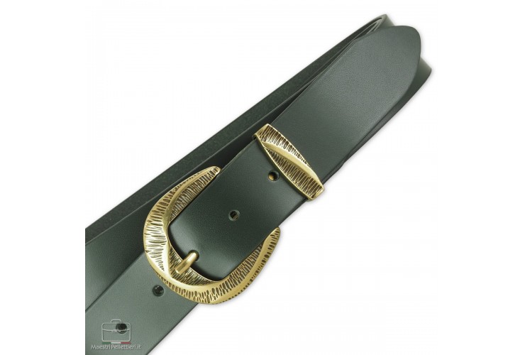Woman's Green belt in smooth Leather with brass buckle Woman's Green belt in smooth Leather with brass buckle