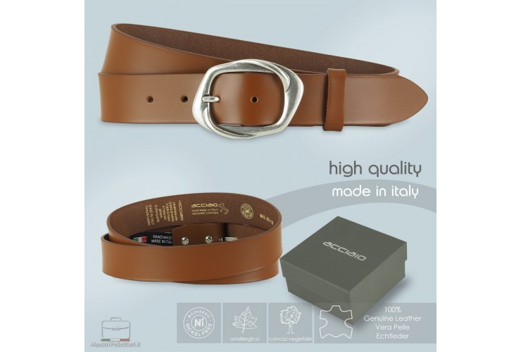 Woman's Cognac/Tan belt in smooth Leather, antique Silver buckle