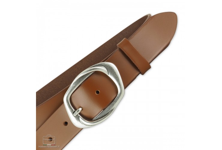 Woman's Cognac/Tan belt in smooth Leather, antique Silver buckle