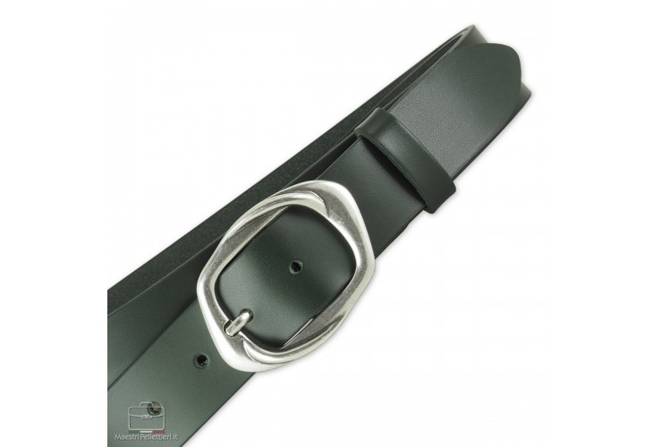 Woman's Green belt in smooth Leather, antique Silver buckle