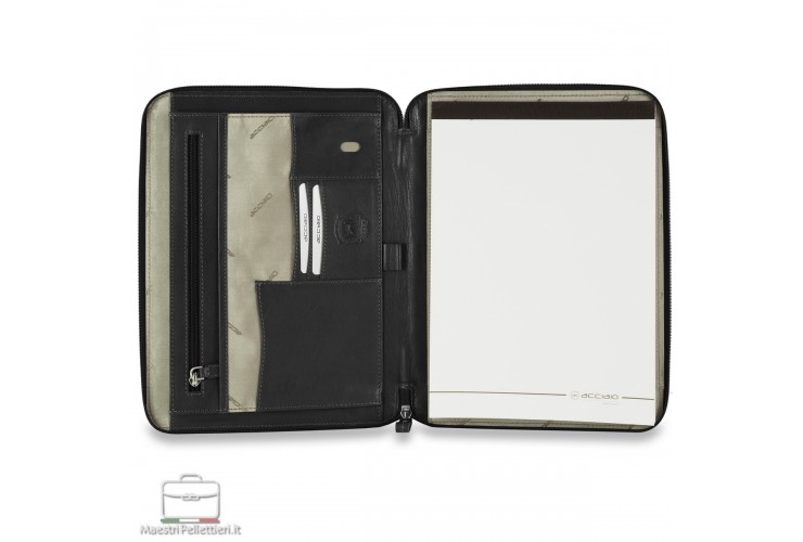 Portablocco A4 zip con tasca iPad 11" in pelle colore Nero Portablocco A4 zip con tasca iPad 11" in pelle colore Nero