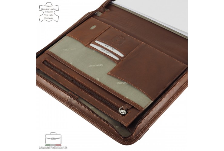 Portablocco A4 zip largo con tasca iPad 11'' in pelle colore Castagno Portablocco A4 zip largo con tasca iPad 11'' in pelle colore Castagno