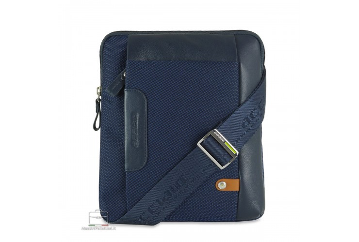 Borsello uomo a tracolla Sharp in tessuto e pelle Blu Navy Borsello uomo a tracolla Sharp in tessuto e pelle Blu Navy