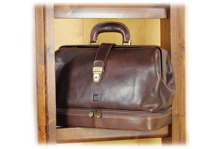 Doctor's bag made by italian vegetable leather Chestnut/brown
