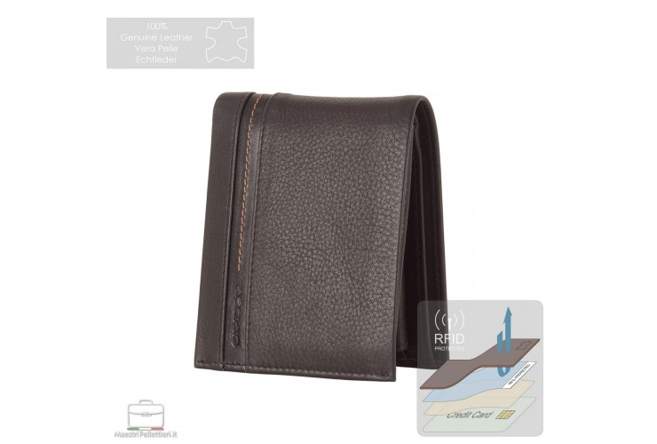 Men's medium wallet in Brown leather with coin pocket and flap Men's medium wallet in Brown leather with coin pocket and flap