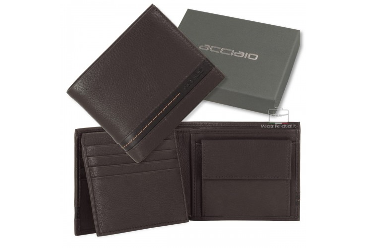 Men's medium wallet in Brown leather with coin pocket and flap Men's medium wallet in Brown leather with coin pocket and flap