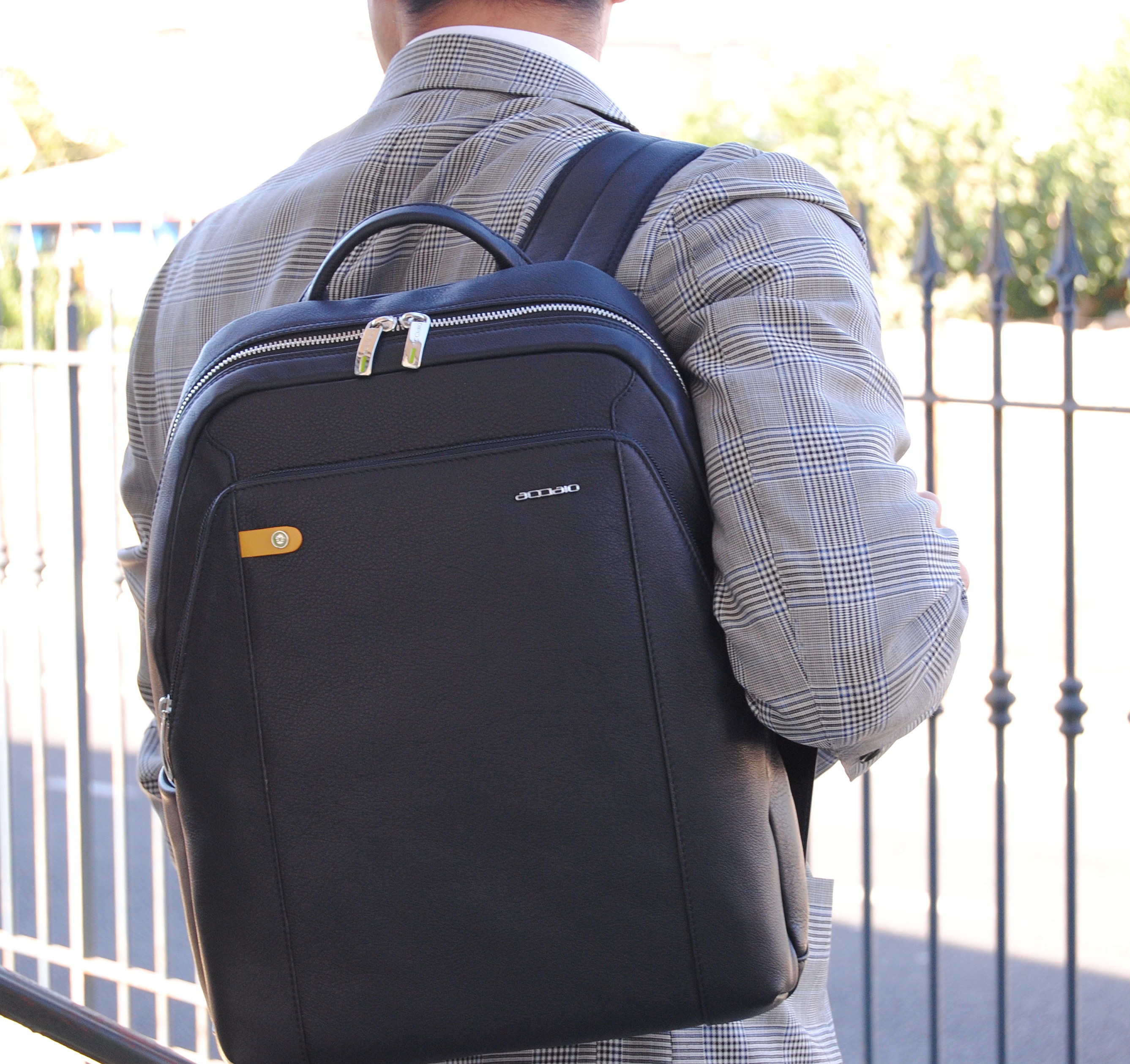 Zaino in pelle Nero, porta computer fino a 14'' | Acciaio Design